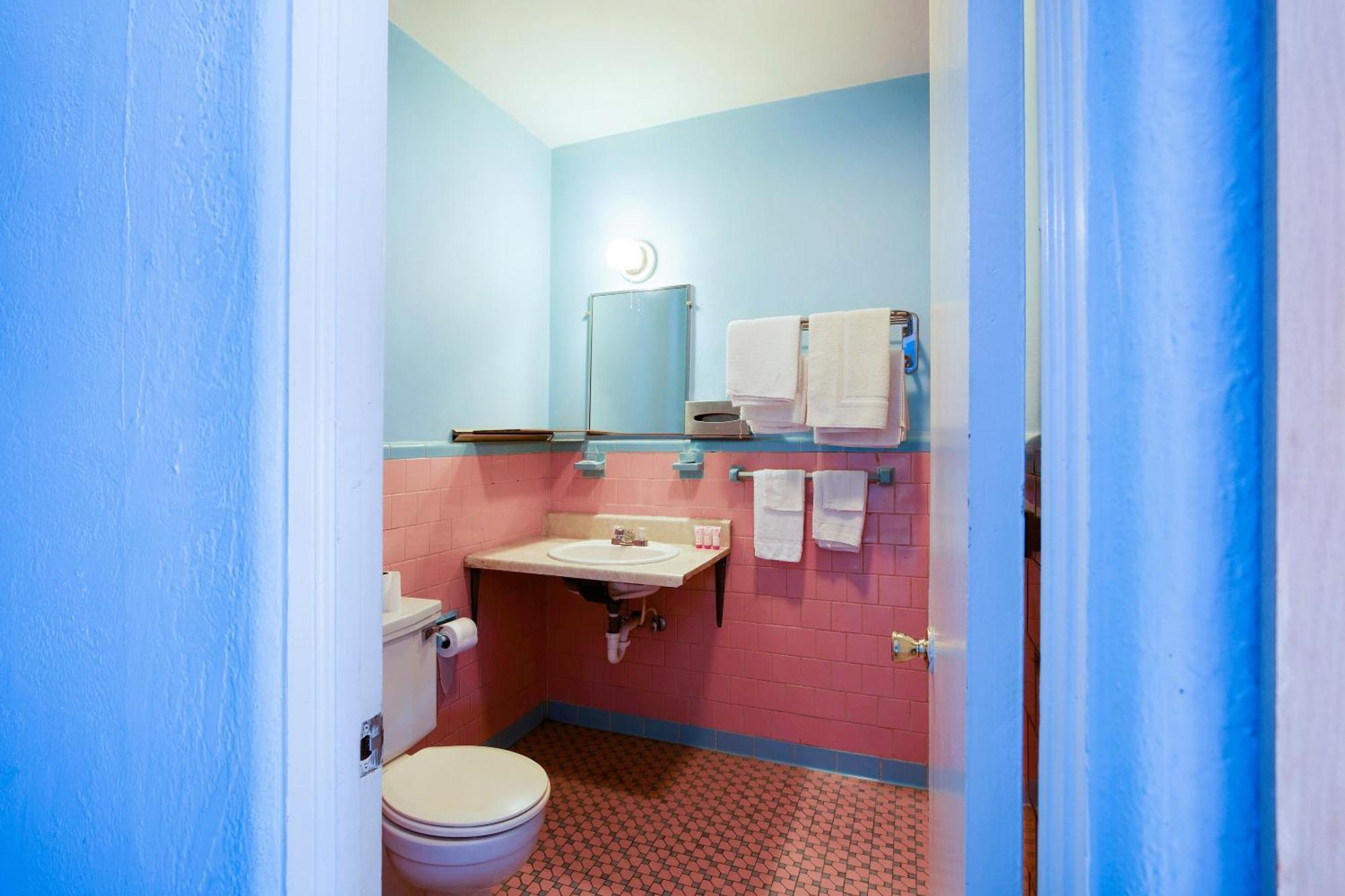 Hotel Salem-Roanoke I-81 -Listing Partner Exteriör bild
