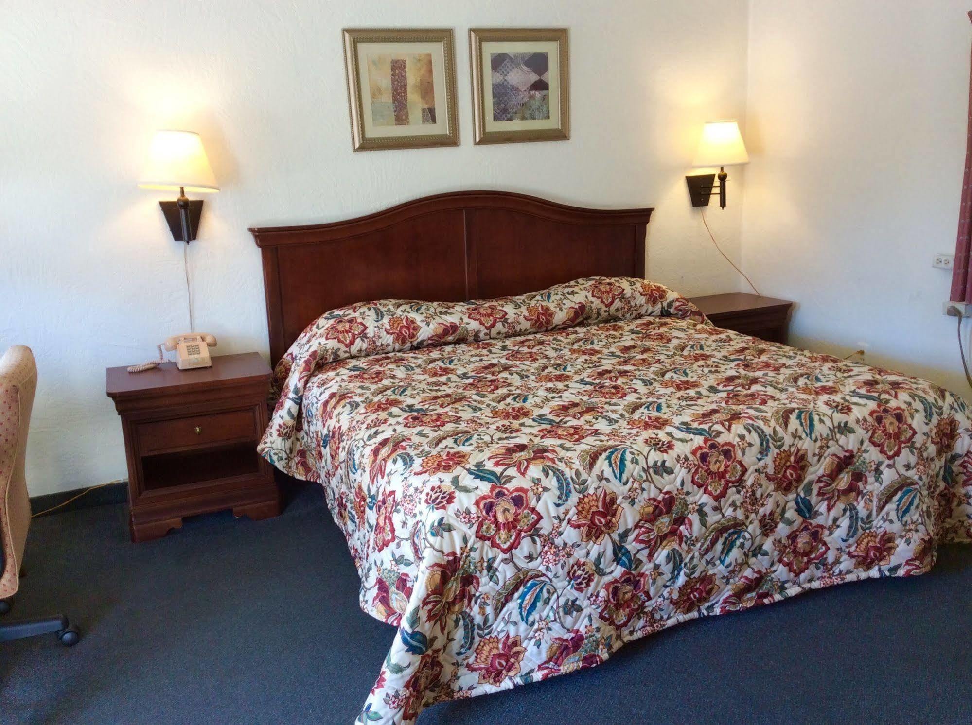Hotel Salem-Roanoke I-81 -Listing Partner Exteriör bild
